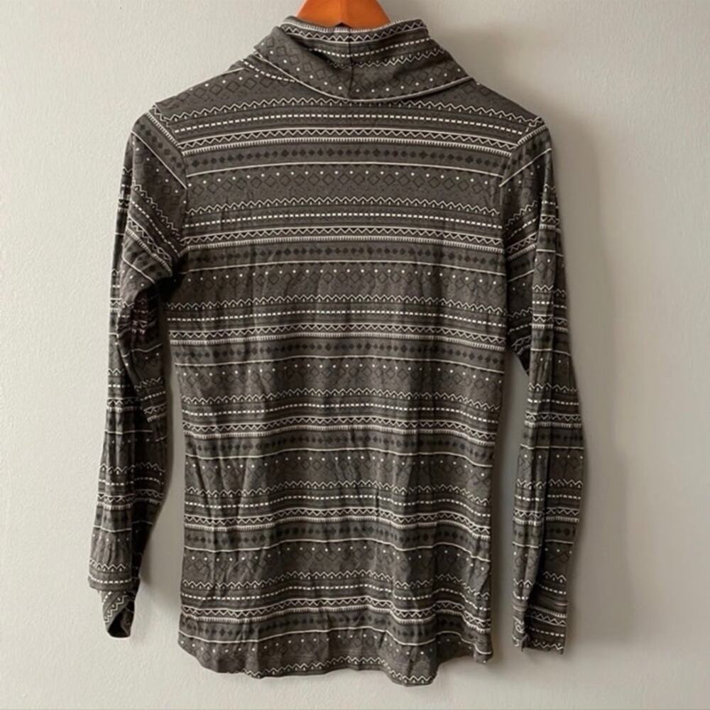 Womens Size M Columbia Gray Turtleneck 80% cotton, 20% polyester Great conditio